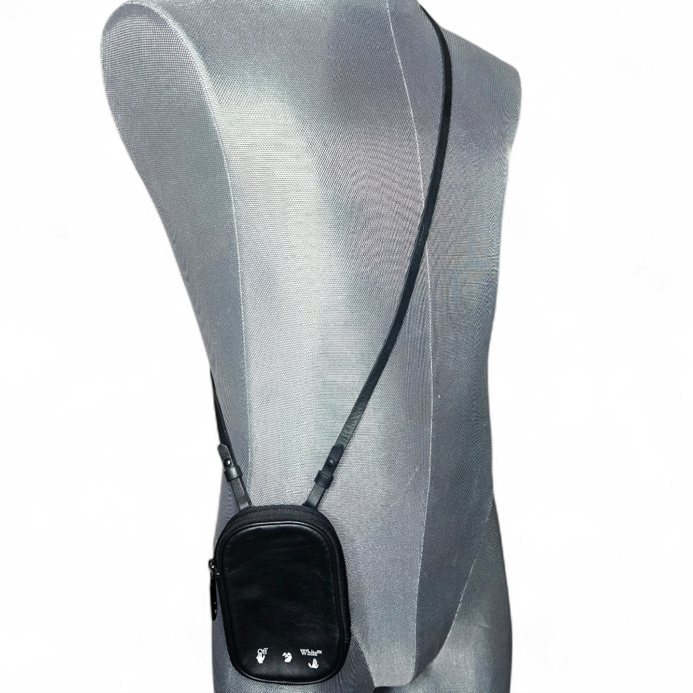 Off-White | Calfskin Crossbody Bag | Leather | Mens | Made In Italy - Picture 4 of 16
